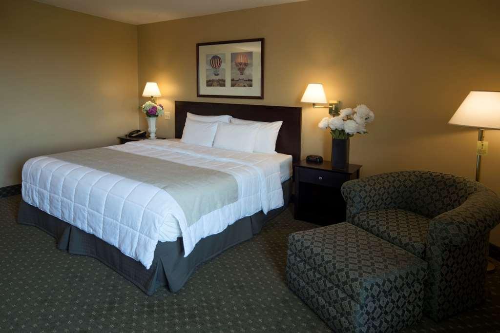 Meadowlands Plaza Hotel