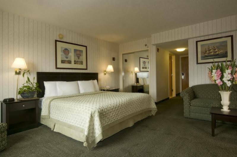 Hotel Meadowlands Plaza 3*